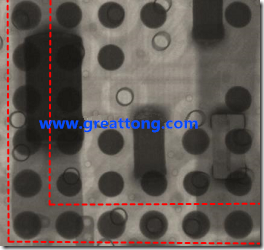BGA錫球尺寸小于0.4mm，采用降低BGA內(nèi)圍襲球的錫膏量所得到X-Ray，稍微留意一下可以發(fā)現(xiàn)最外圈的錫量(圓的直徑)比其他內(nèi)圍的錫球上的錫量來得多一點點。也就是外圈的黑色圓形直徑比內(nèi)圈的圓形來得大一點點。