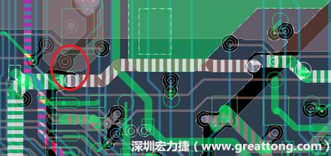 慢慢確認(rèn)CAF發(fā)生的位置后，可以配合Gerber查看PCB的結(jié)構(gòu)是否有通孔太近或是線路太近的問題。