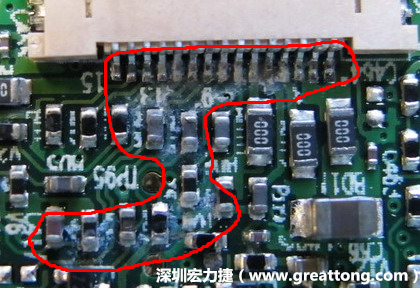 電路板疑似腐蝕氧化，懷疑電流異常過(guò)熱造成