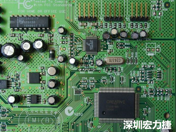 針對(duì)PCB區(qū)塊產(chǎn)生的EMI干擾問(wèn)題，可使用EMI改善對(duì)策元件重點(diǎn)改善。