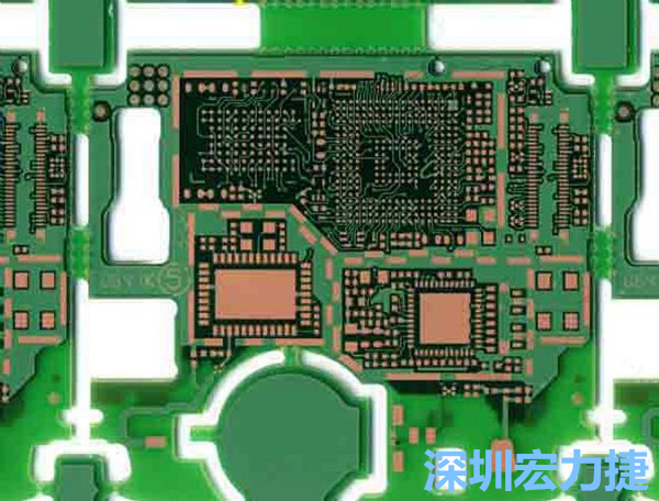 在產(chǎn)品極度要求小型化設(shè)計(jì)時(shí)，可利用HDI板材壓縮主板面積，同時(shí)具減輕重量?jī)?yōu)點(diǎn)。