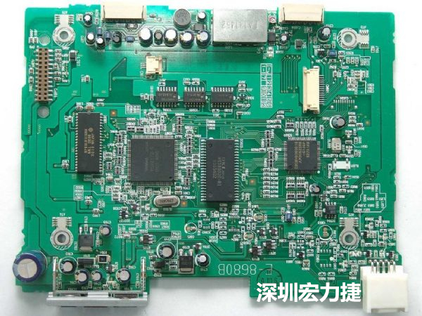 大面積PCB若電子元器件數(shù)量多、重量較重，板材強(qiáng)度不夠時(shí)容易產(chǎn)生PCB中央部凹陷問題。
