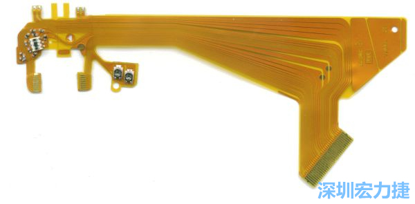針對(duì)消費(fèi)性電子產(chǎn)品的外型設(shè)計(jì)，F(xiàn)PC可以做任意形狀的適應(yīng)性線路設(shè)計(jì)。