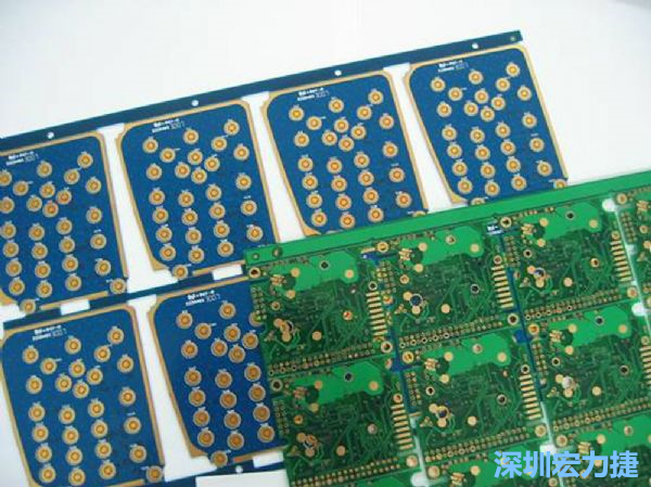PBC與HDI等硬質(zhì)載板因應(yīng)不同構(gòu)型的結(jié)構(gòu)組裝需求，能做的彈性設(shè)計(jì)有限，必須搭配FPC軟板進(jìn)行整合設(shè)計(jì)。