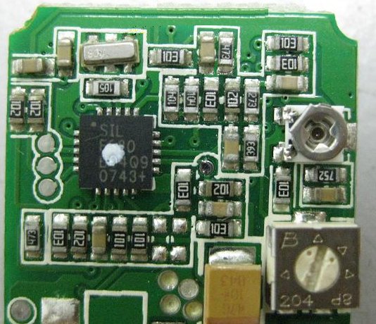PCBA加工IC元件主要分為DIP及SMD兩大類，DIP 插件的IC，SMD (Surface Mount Device) 表面貼裝元件。